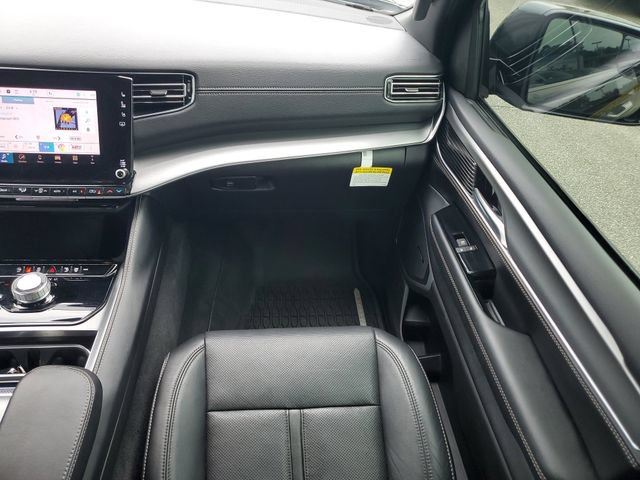 Certified 2024 Jeep Wagoneer Series II AWD/4WD image 20