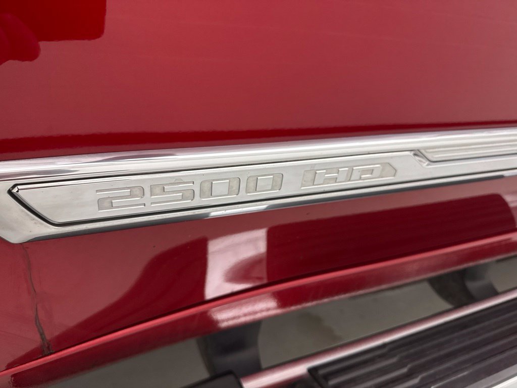 Used 2025 Chevrolet Silverado 2500 High Country w/ High Country Premium Package AWD/4WD image 12