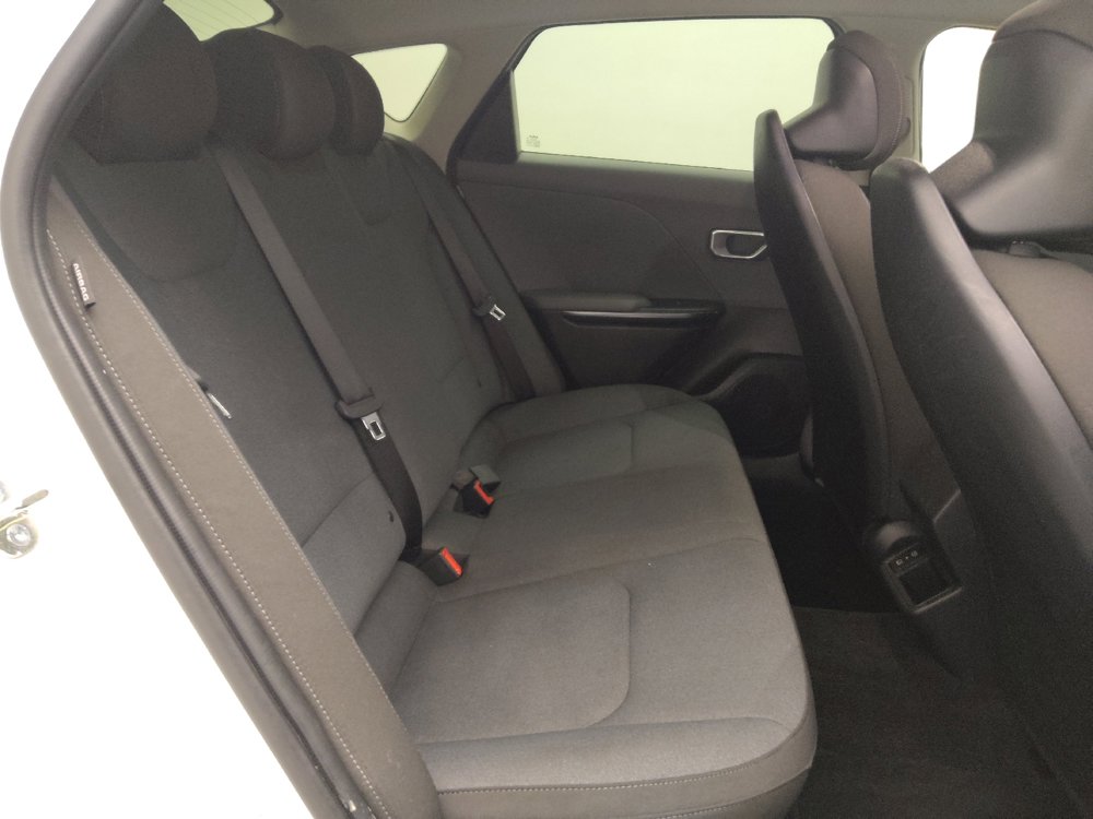Used 2025 Kia K4 FWD image 19