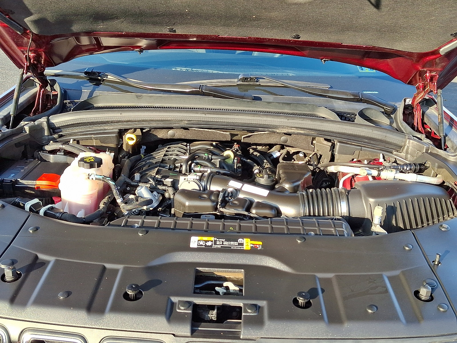 Used 2023 Jeep Grand Cherokee Laredo image 23