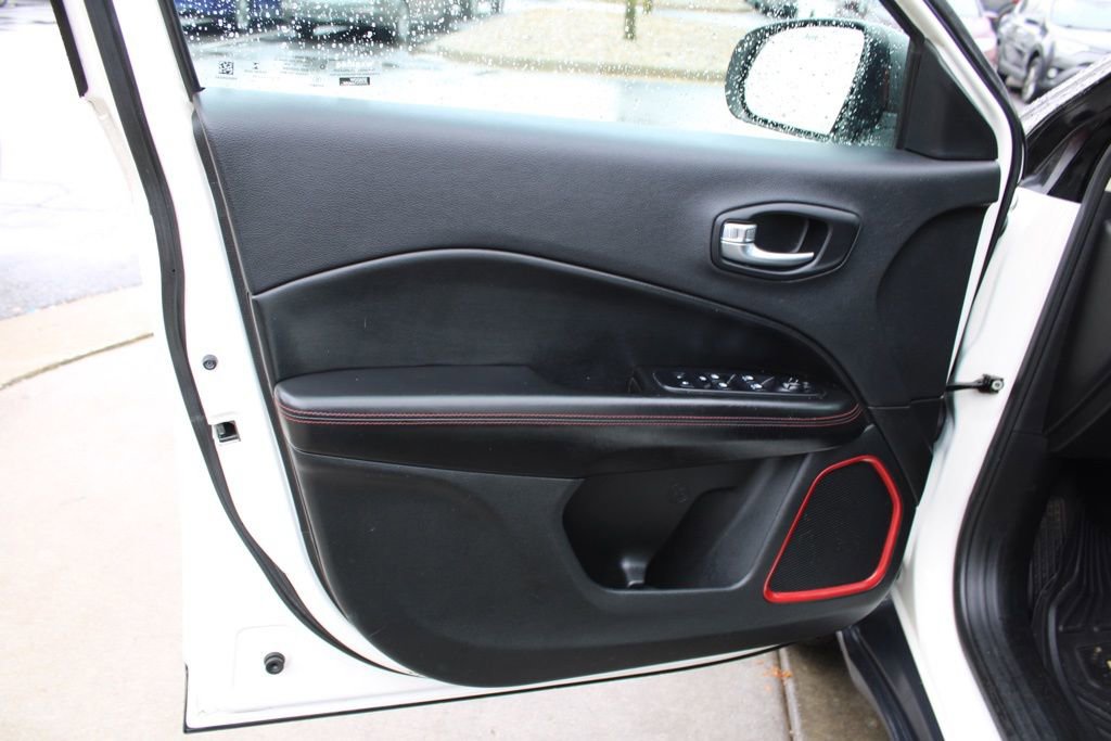 Used 2019 Jeep Compass Trailhawk image 19