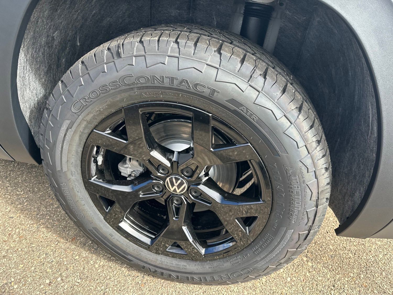 New 2026 Volkswagen Atlas Peak Edition AWD/4WD image 9