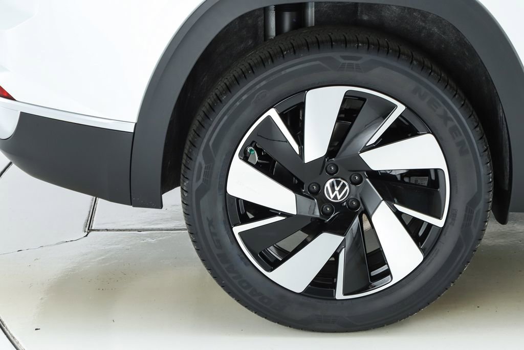 New 2026 Volkswagen Atlas Cross Sport SEL image 13