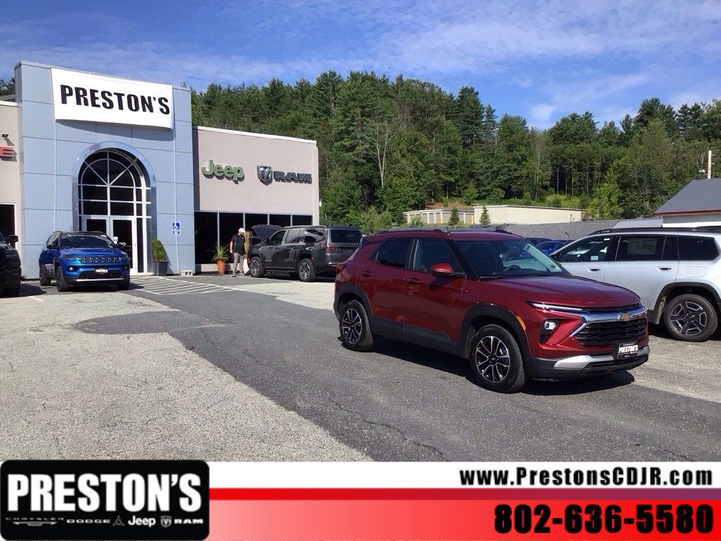 Used 2025 Chevrolet TrailBlazer LT AWD/4WD image 7