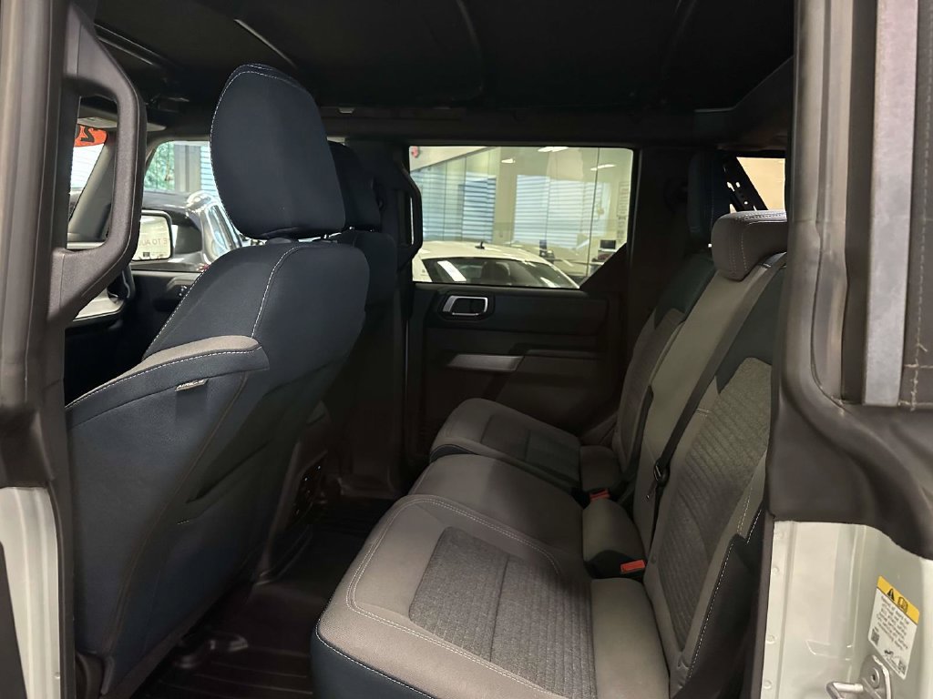 Used 2022 Ford Bronco Outer Banks AWD/4WD image 13