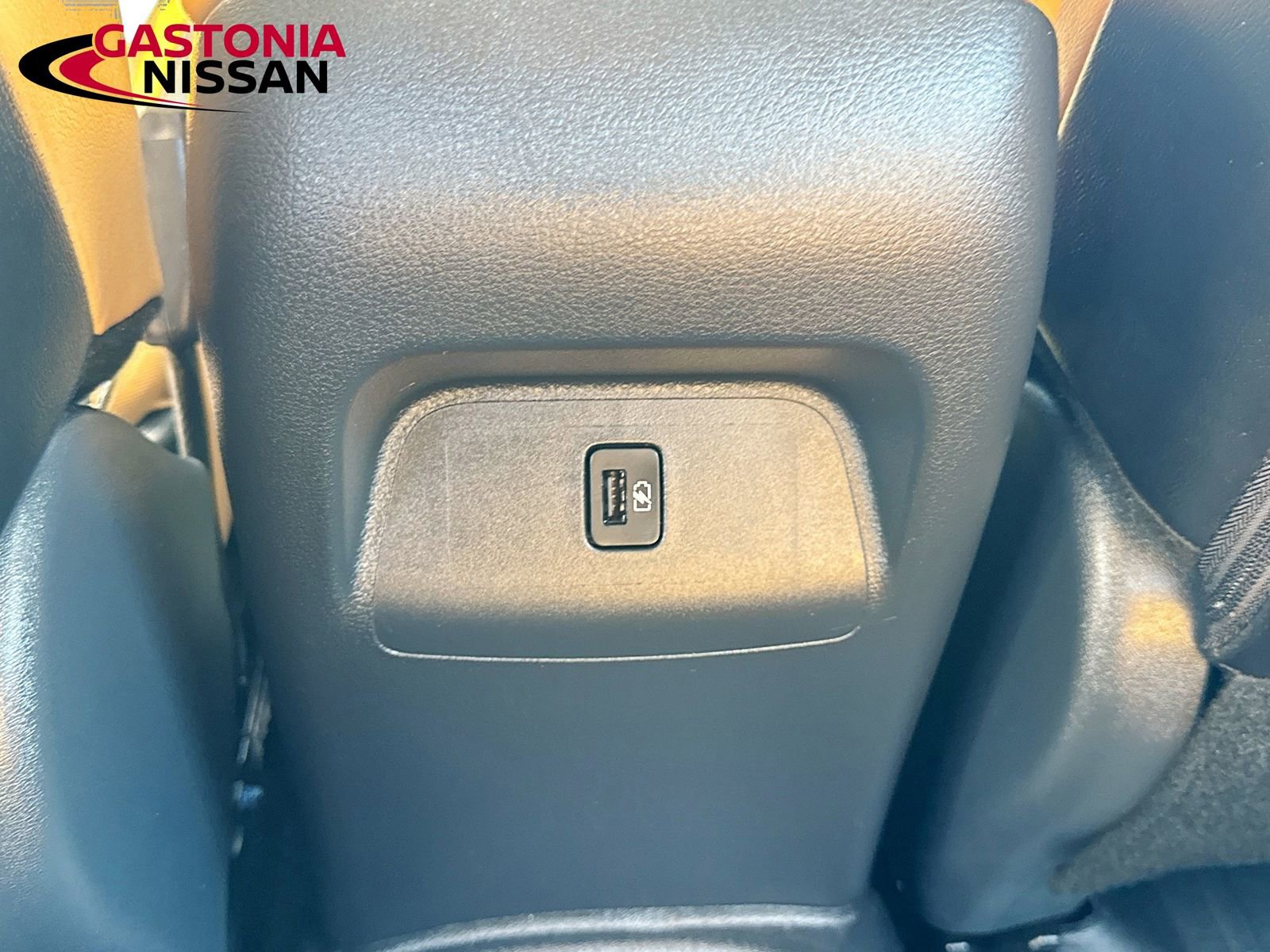 Used 2024 Nissan Sentra SV w/ SV Premium Package image 34