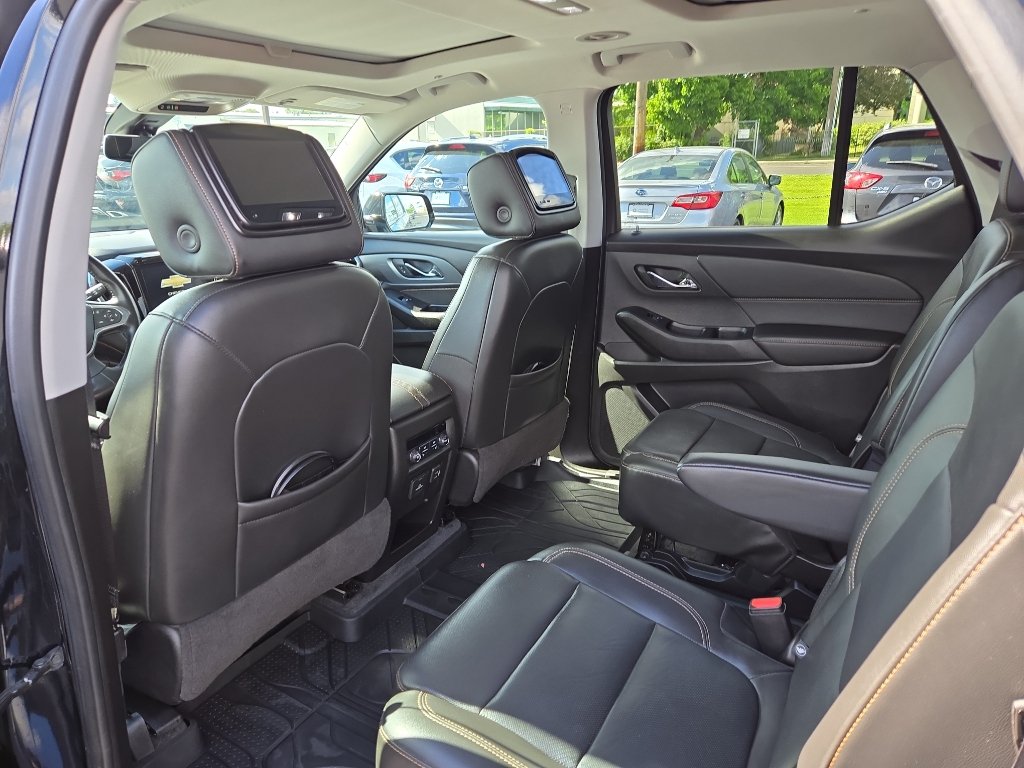 Used 2020 Chevrolet Traverse Premier w/ Redline Edition AWD/4WD image 14