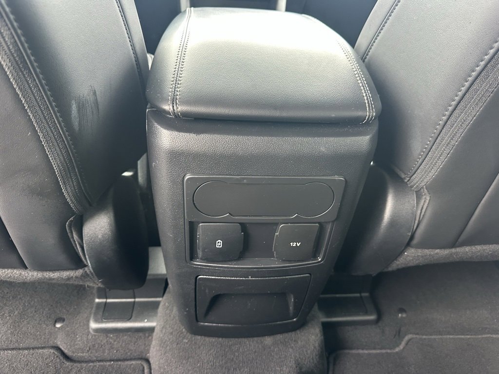 Used 2024 Ford Explorer XLT w/ Equipment Group 202A image 21