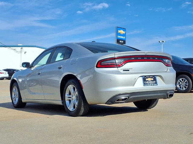 Used 2022 Dodge Charger SXT RWD image 5