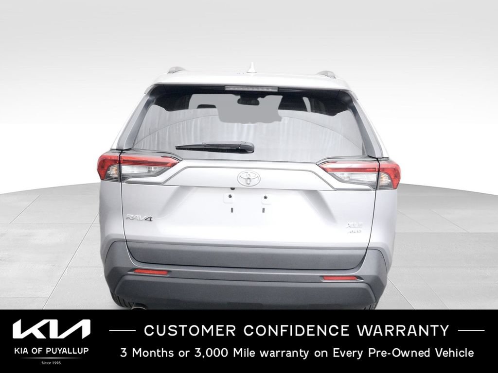 Used 2021 Toyota RAV4 XLE w/ XLE Grade Weather Package AWD/4WD image 6