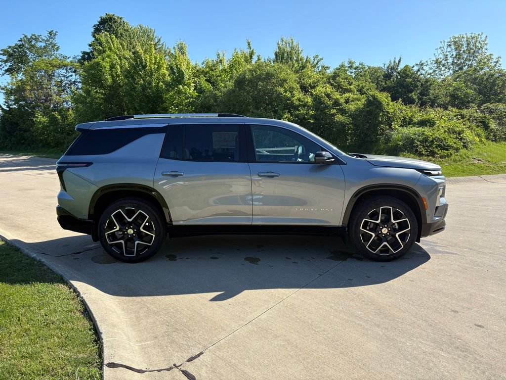 New 2026 Chevrolet Traverse High Country w/ LPO, Floor Liner Package AWD/4WD image 10