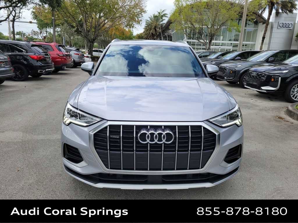 Certified 2020 Audi Q3 2.0T Premium Plus w/ Premium Plus Package AWD/4WD image 3