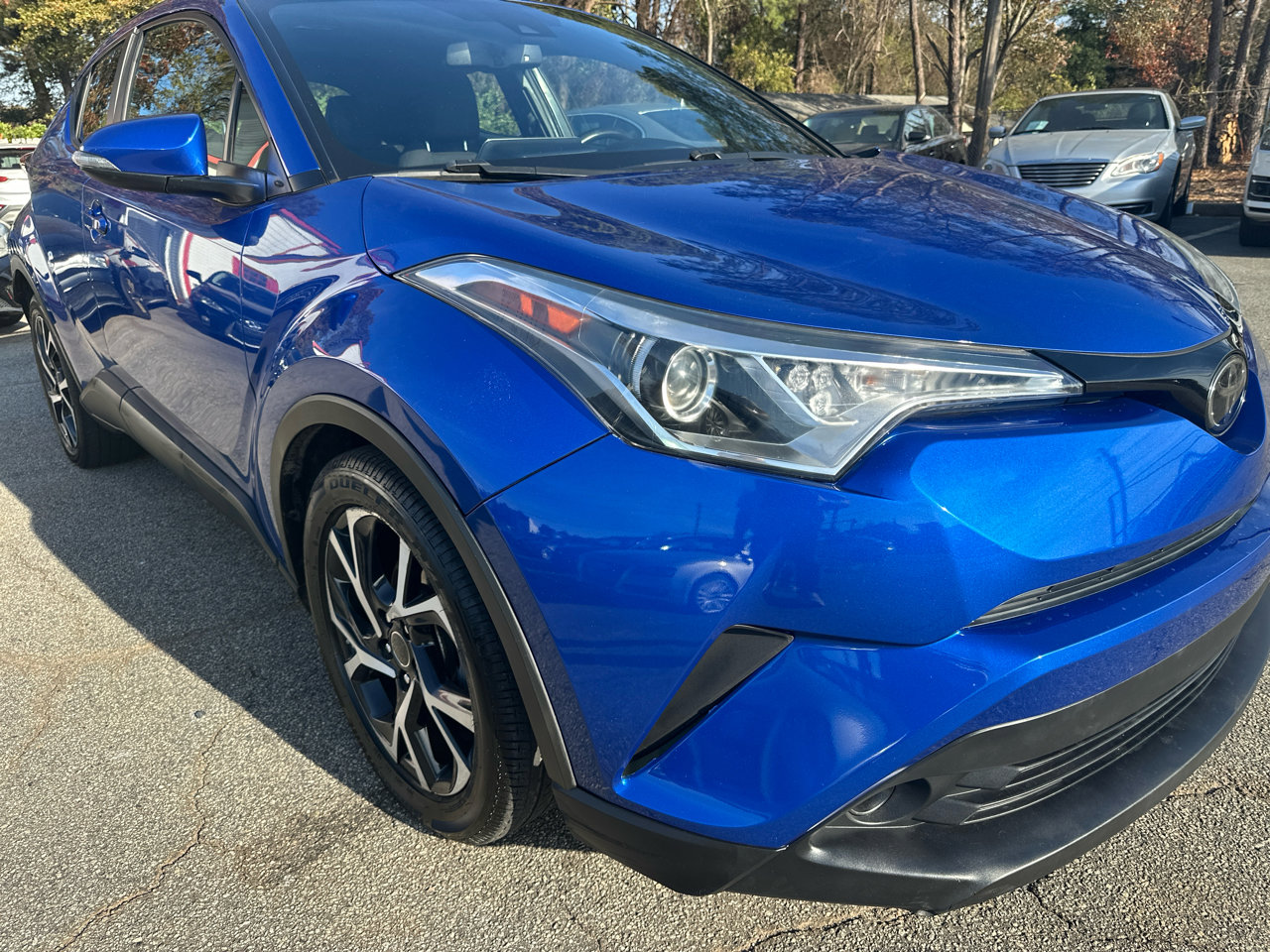 Used 2018 Toyota C-HR XLE image 4