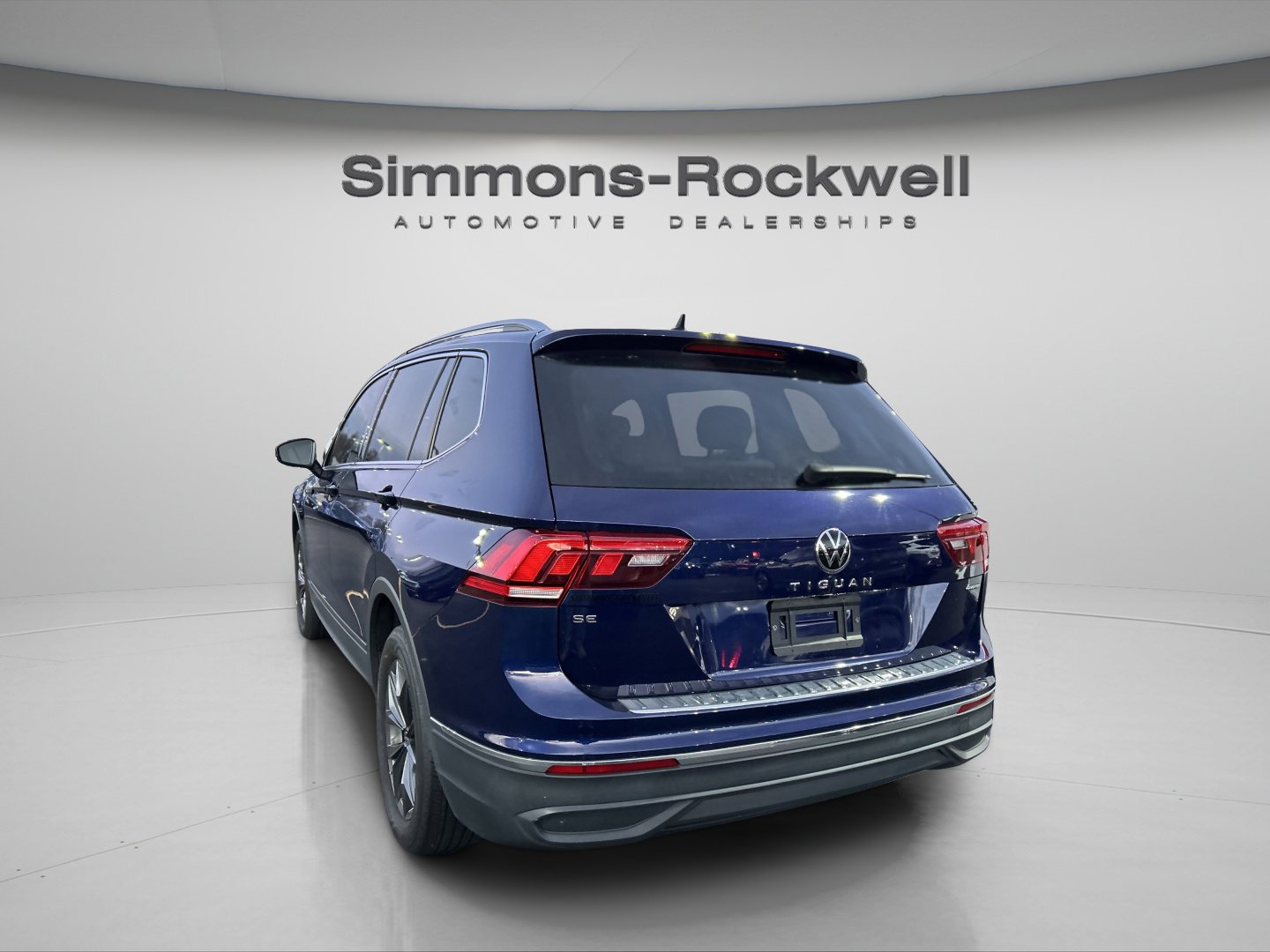 Used 2022 Volkswagen Tiguan SE AWD/4WD image 24