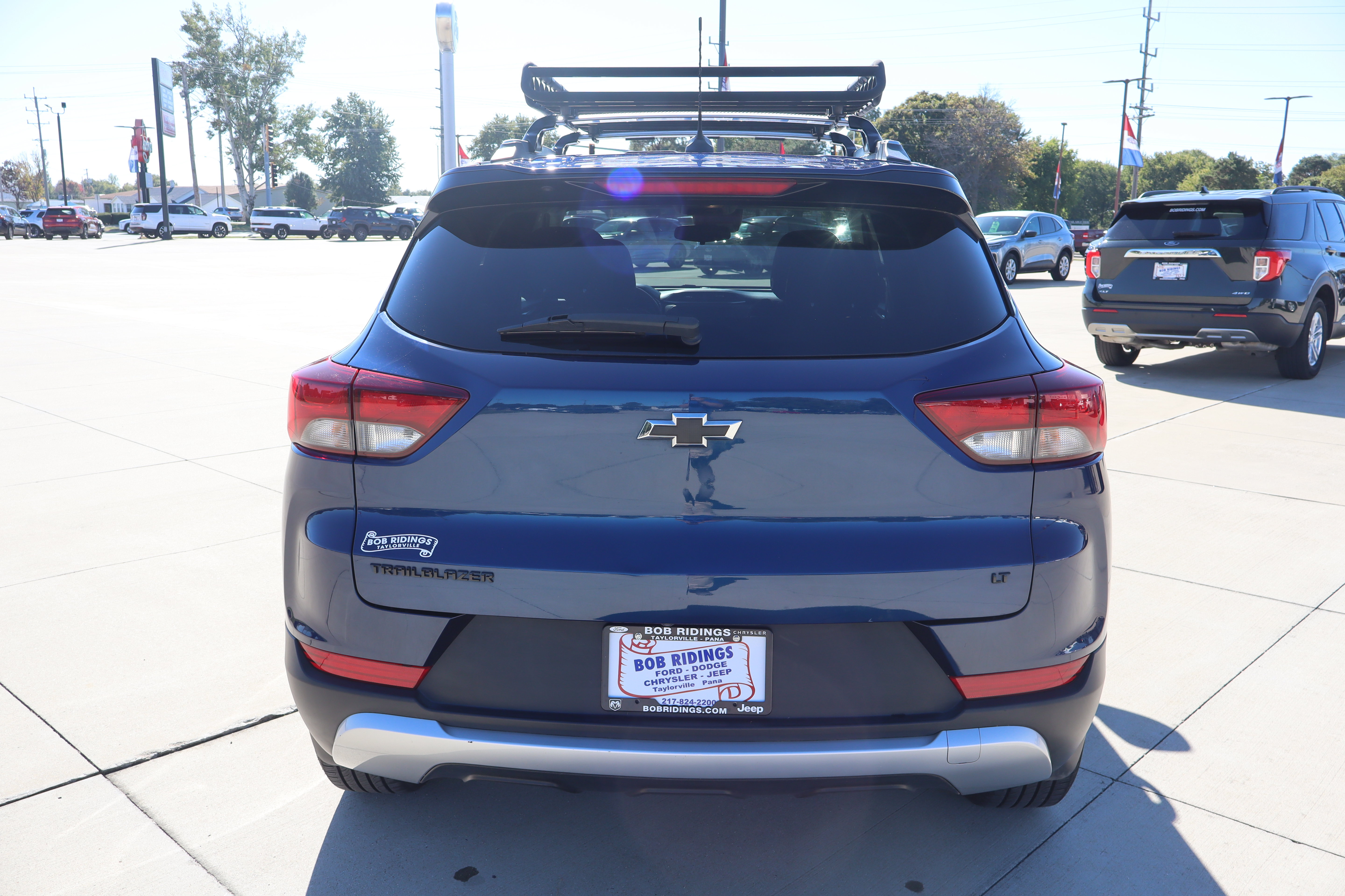 Used 2022 Chevrolet TrailBlazer LT w/ LPO, Blackout Package FWD image 7