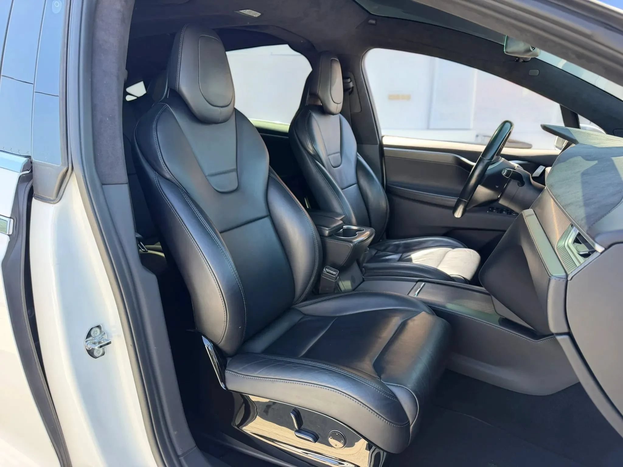 Used 2017 Tesla Model X 75D AWD/4WD image 20