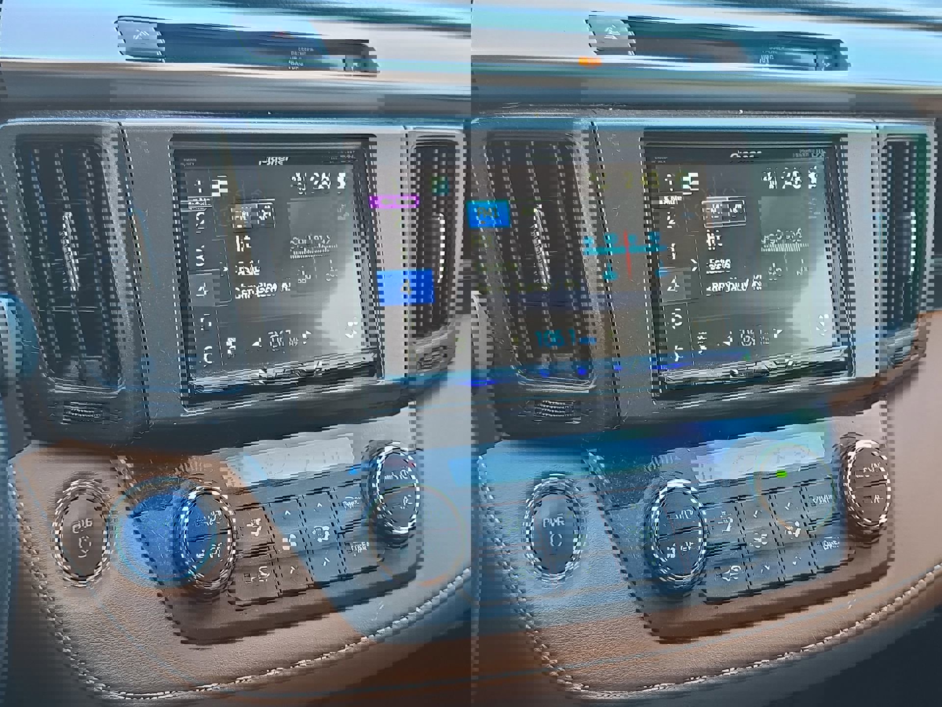 Used 2016 Toyota RAV4 Limited image 17