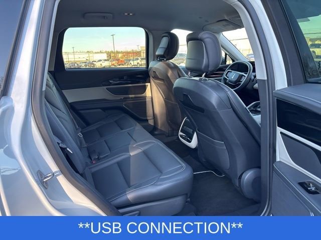 Certified 2025 Lincoln Nautilus Premier image 11