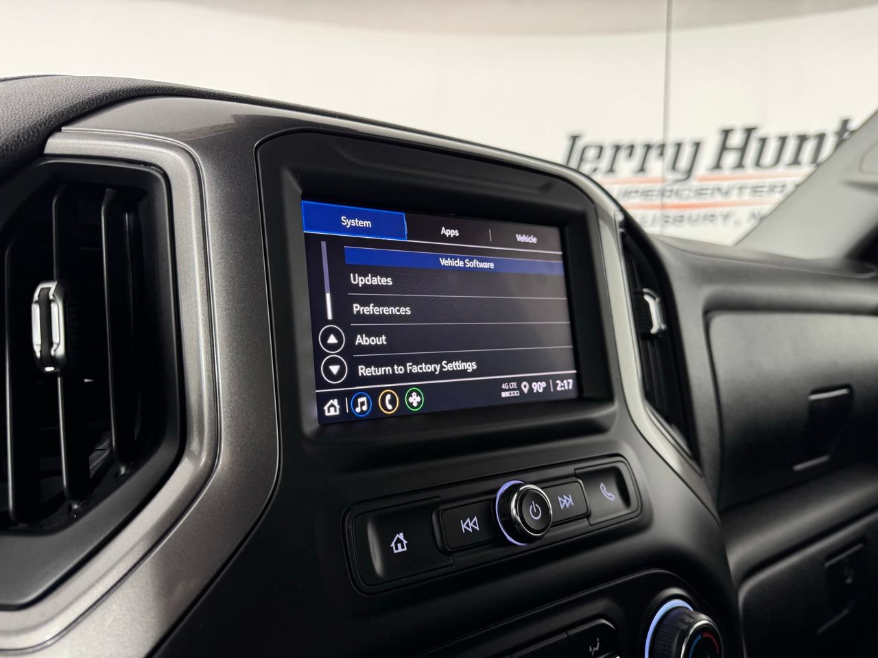 Used 2025 Chevrolet Silverado 1500 Custom Trail Boss AWD/4WD image 23