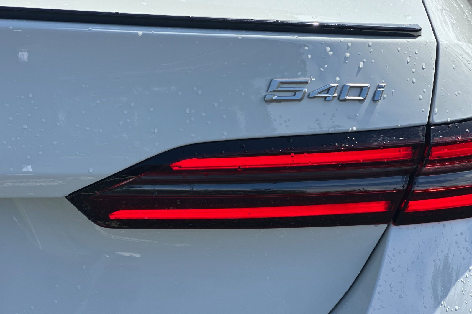 Used 2026 BMW 540i xDrive w/ M Sport Package AWD/4WD image 37