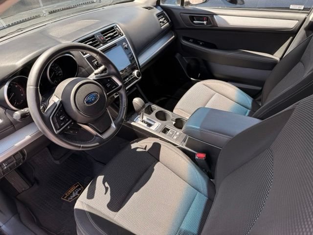 Used 2018 Subaru Outback 2.5i Premium AWD/4WD image 2