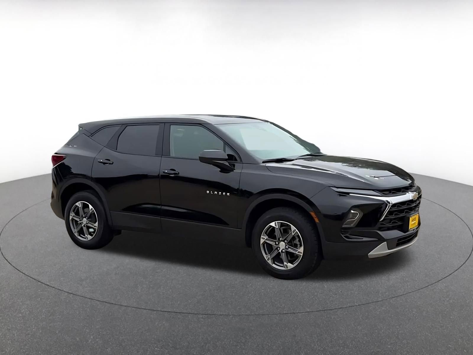 Used 2025 Chevrolet Blazer LT FWD video 2