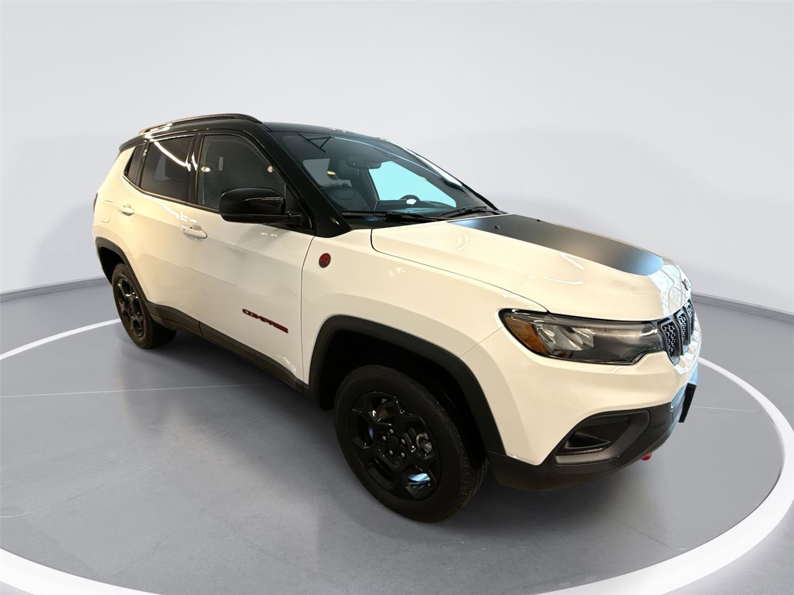 Used 2023 Jeep Compass Trailhawk w/ Sun and Sound Group image 1