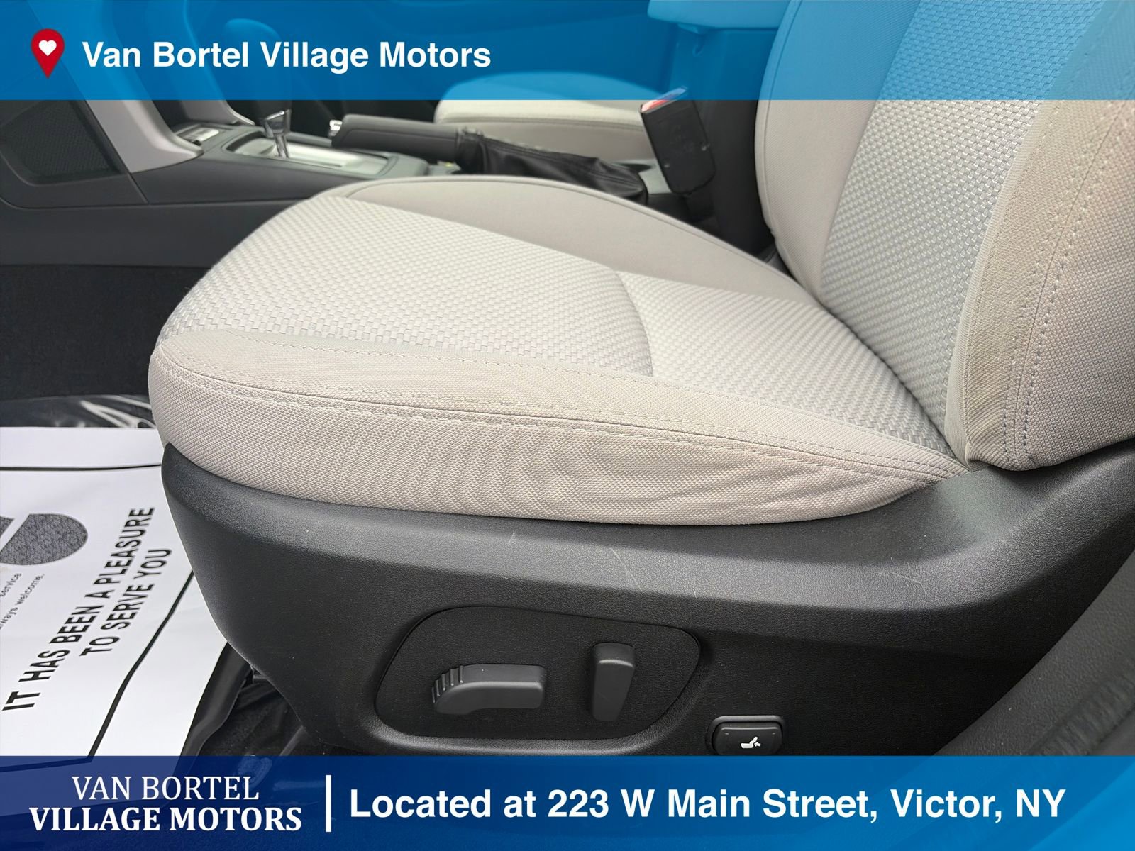 Used 2017 Subaru Forester 2.5i Premium w/ All-Weather Package image 10