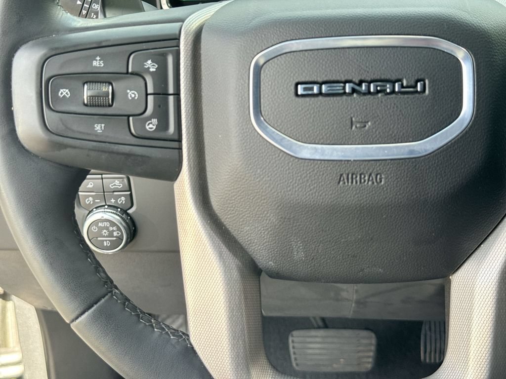 Used 2024 GMC Sierra 1500 Denali w/ Technology Package AWD/4WD image 17