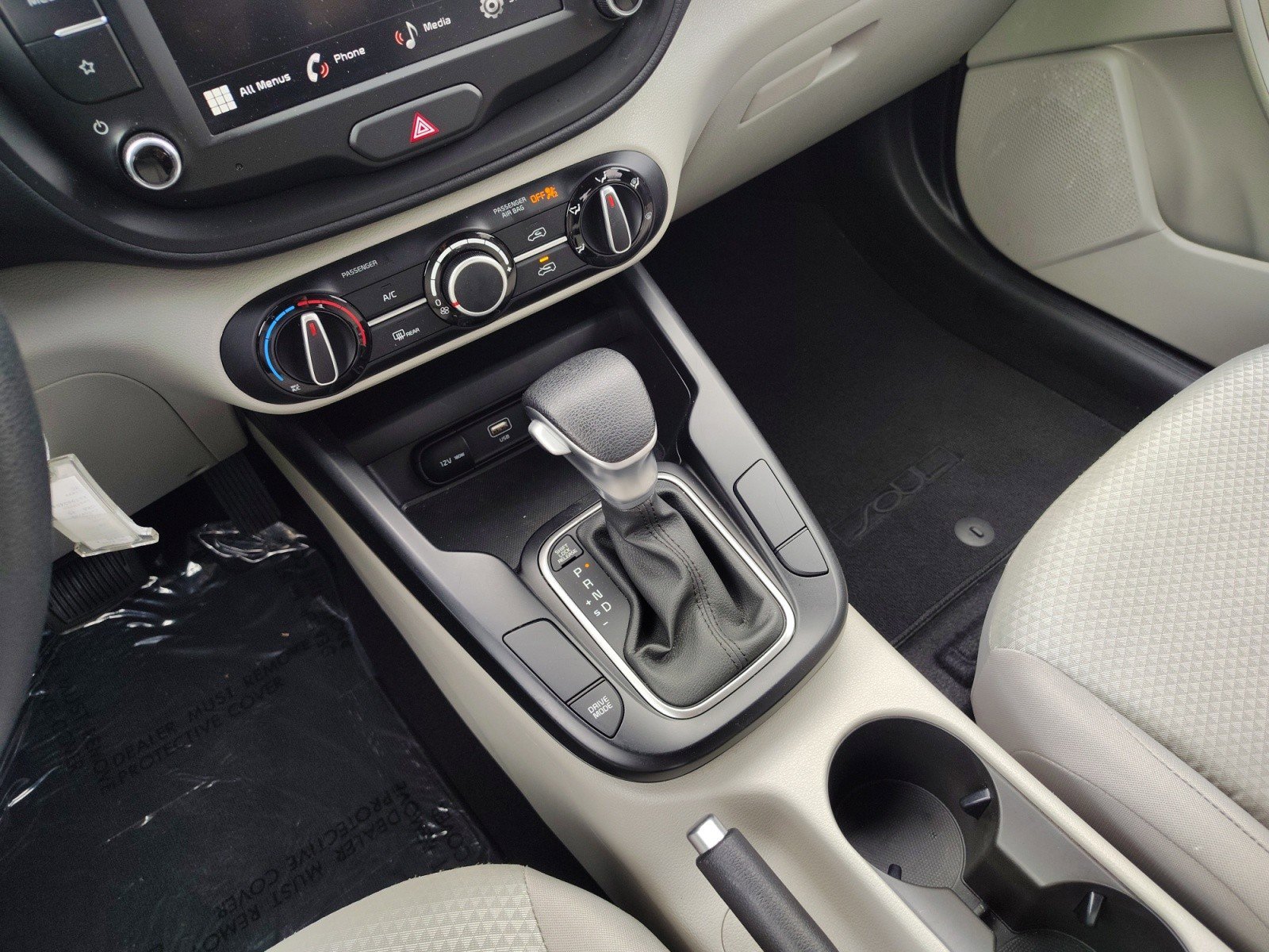 Used 2025 Kia Soul LX image 12