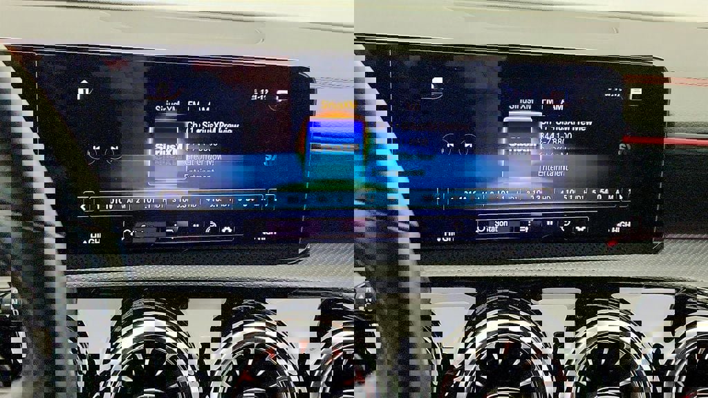 Used 2023 Mercedes-Benz CLA 250 4MATIC image 17