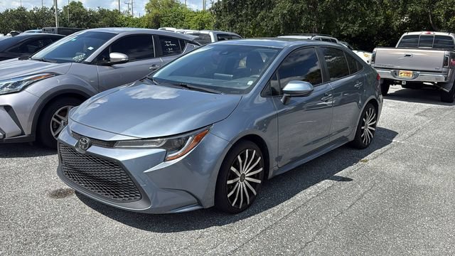 Used 2022 Toyota Corolla LE FWD image 3