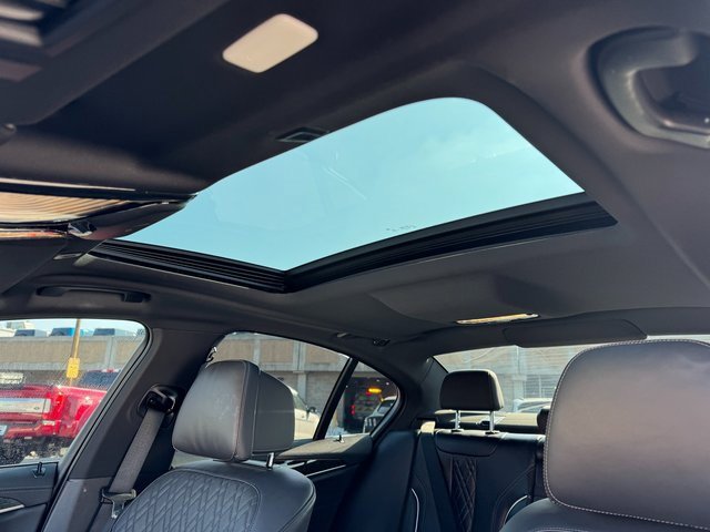 Used 2022 BMW 530i xDrive w/ Premium Package image 29