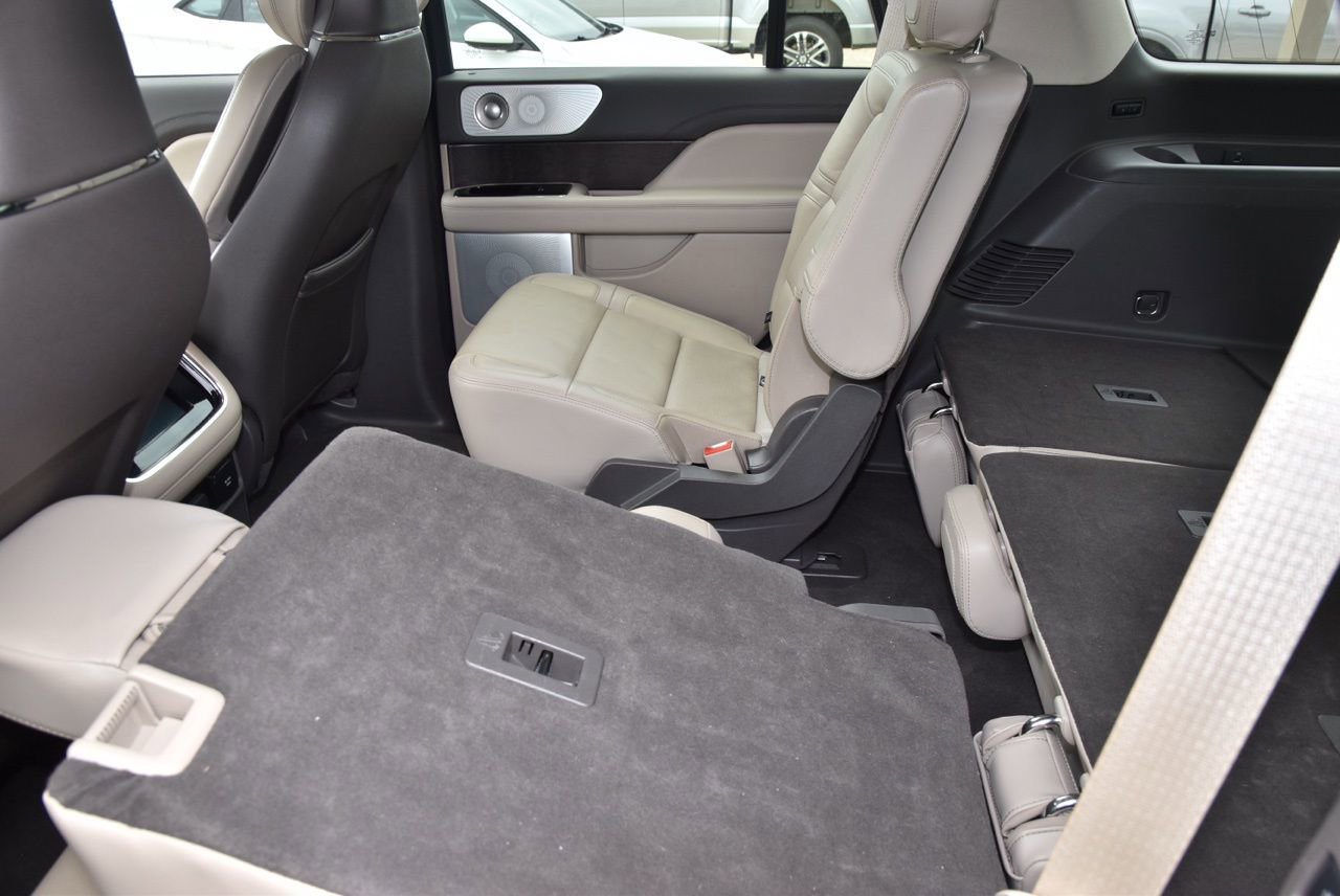 Used 2023 Lincoln Navigator Reserve image 11