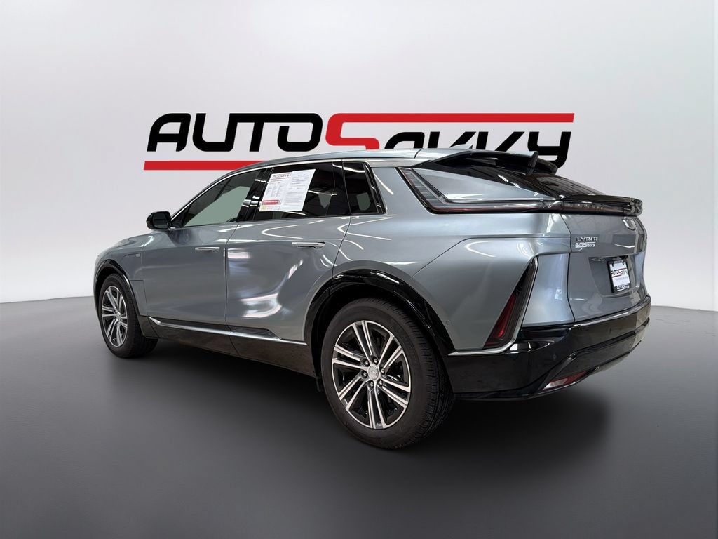 Used 2025 Cadillac Lyriq Luxury RWD image 7
