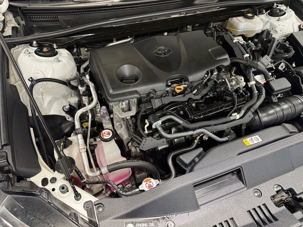 Used 2022 Toyota Camry XSE FWD image 37