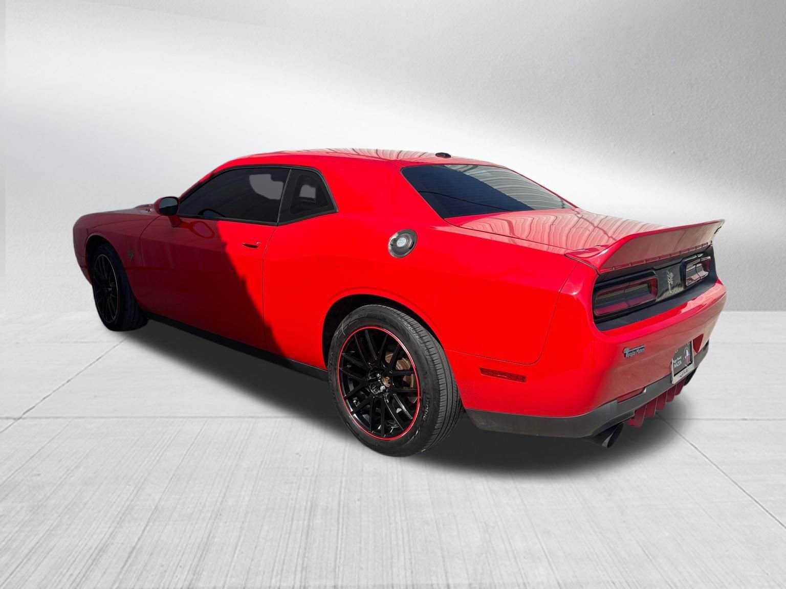 Used 2017 Dodge Challenger R/T image 7