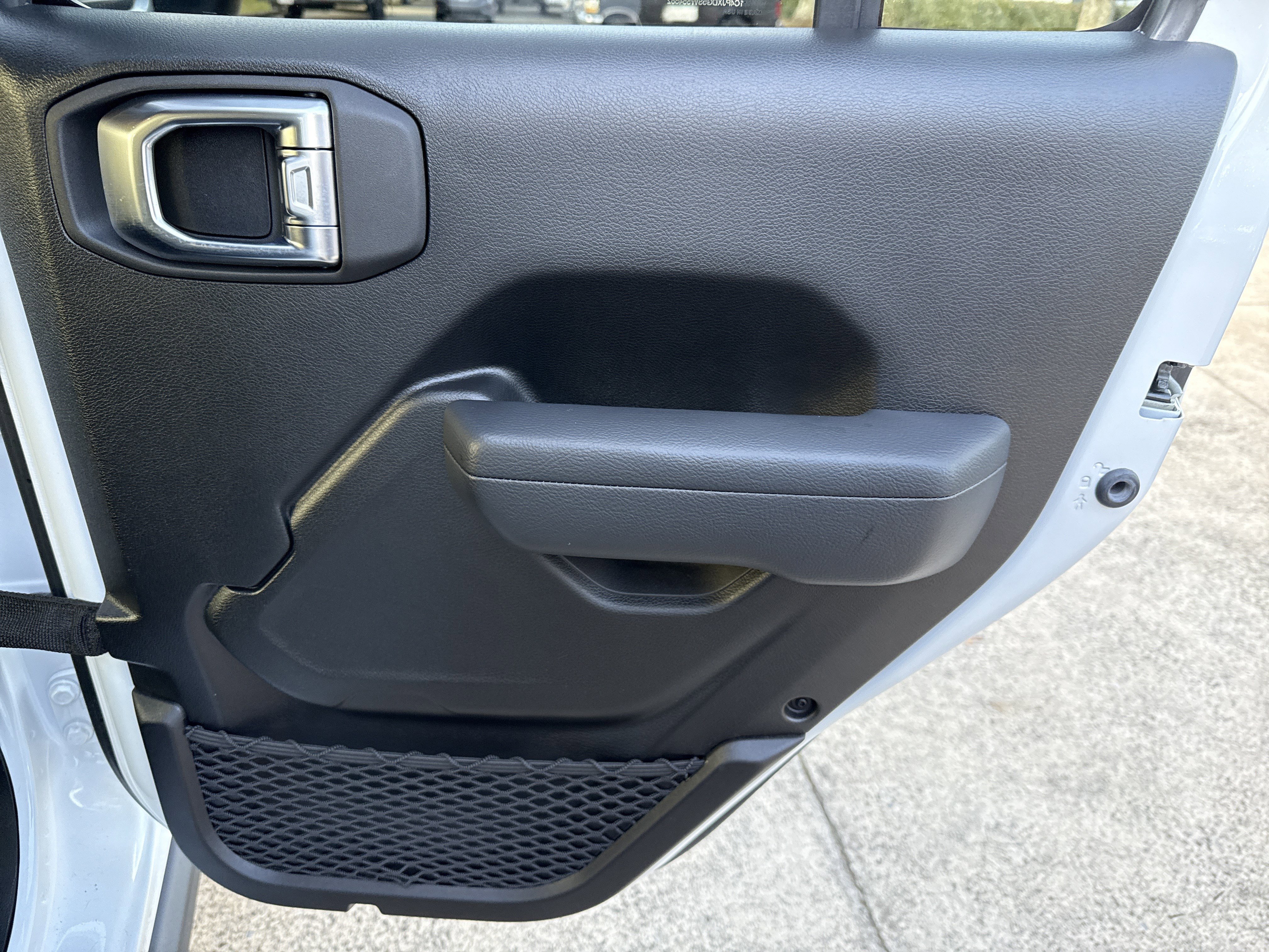 Used 2025 Jeep Wrangler Willys image 18