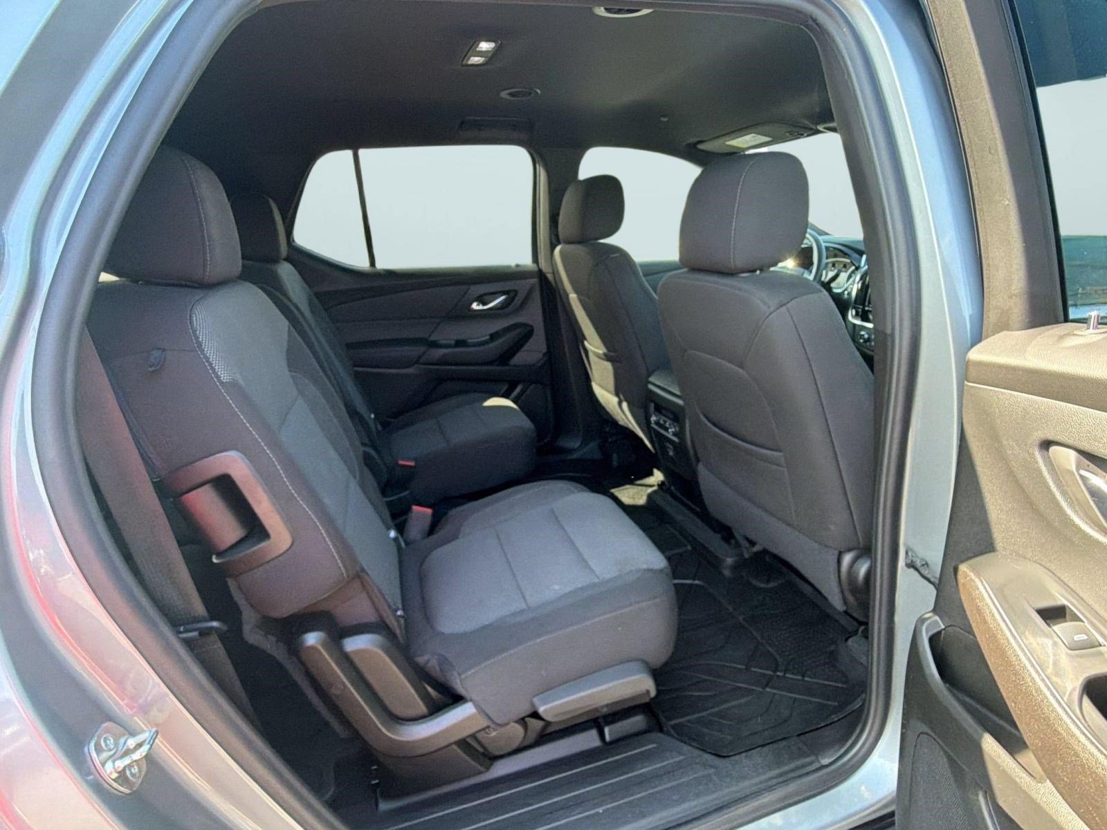 Used 2023 Chevrolet Traverse LT w/ LPO, Floor Liner Package AWD/4WD image 27