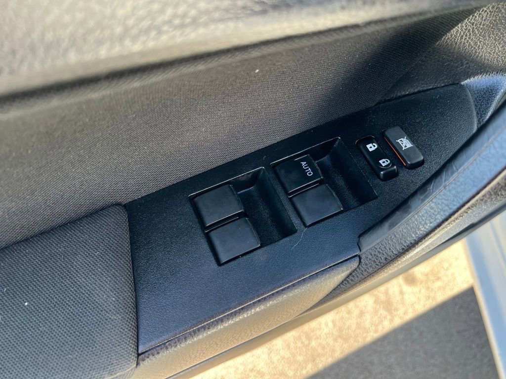 Used 2019 Toyota Corolla LE image 14