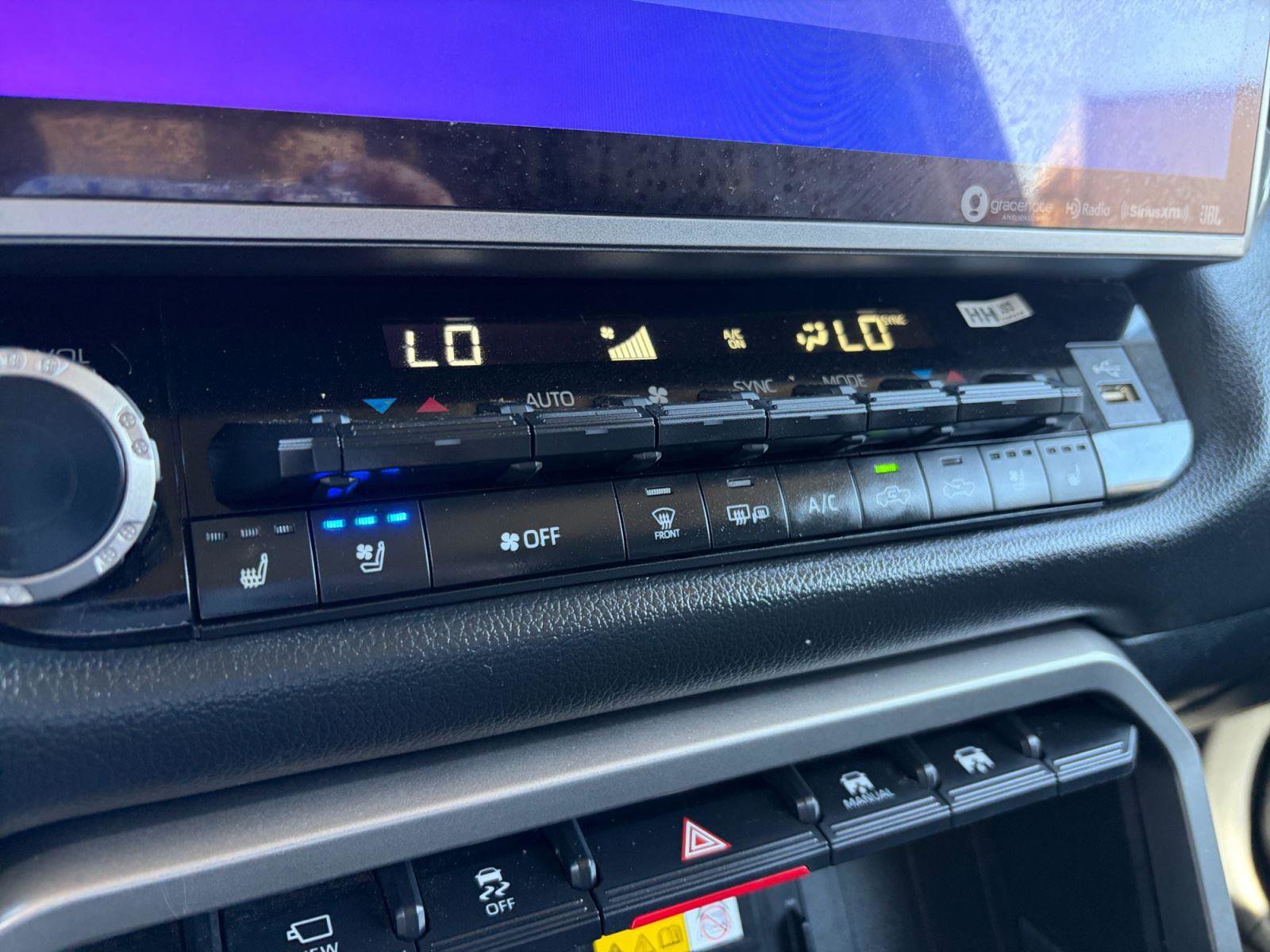 Used 2022 Toyota Tundra Limited image 13