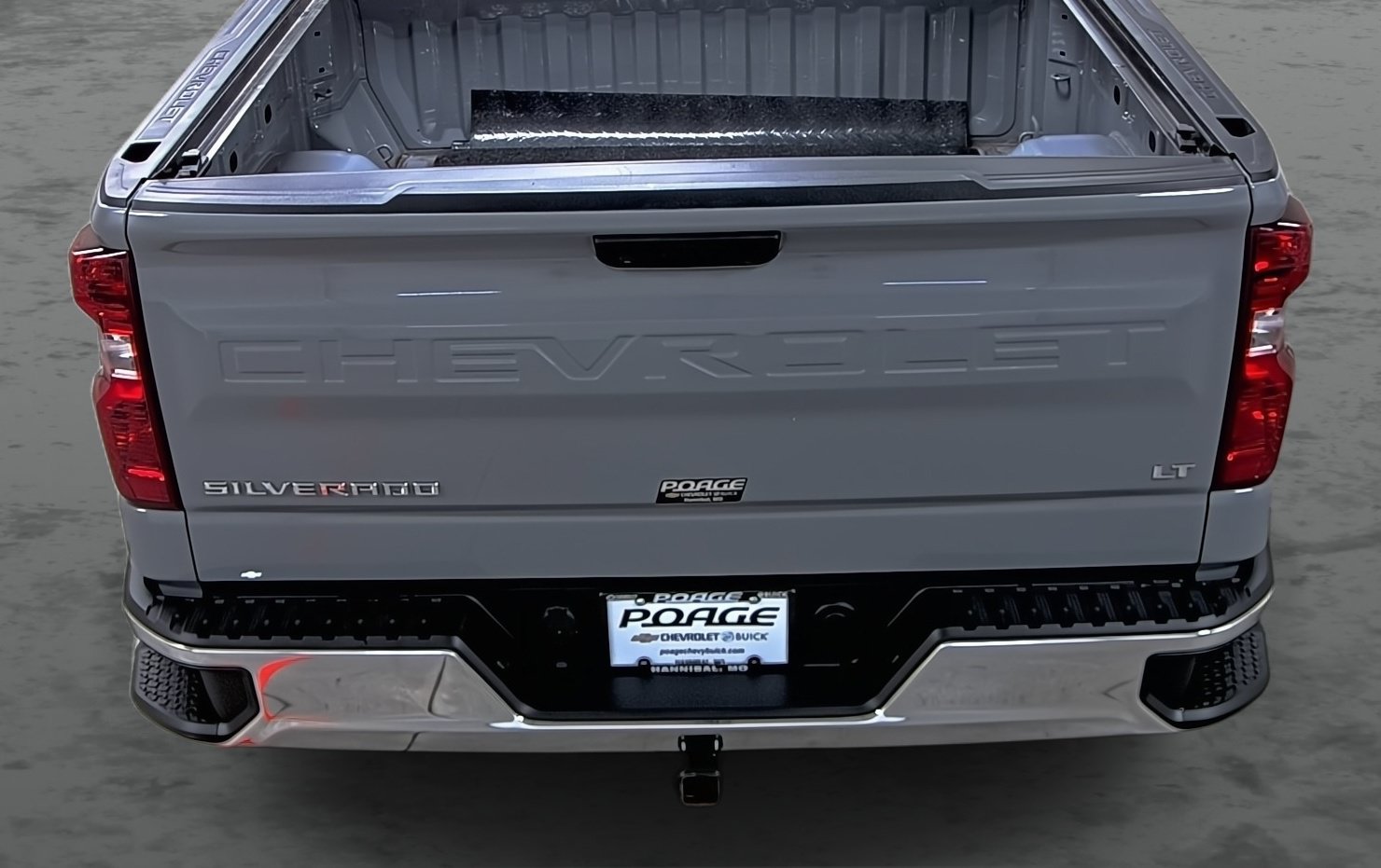 Used 2024 Chevrolet Silverado 1500 LT AWD/4WD image 11