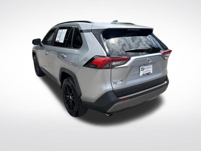 Used 2020 Toyota RAV4 Limited FWD image 3