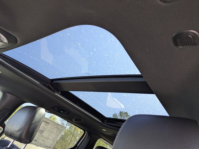 New 2026 Chrysler Pacifica Limited image 24