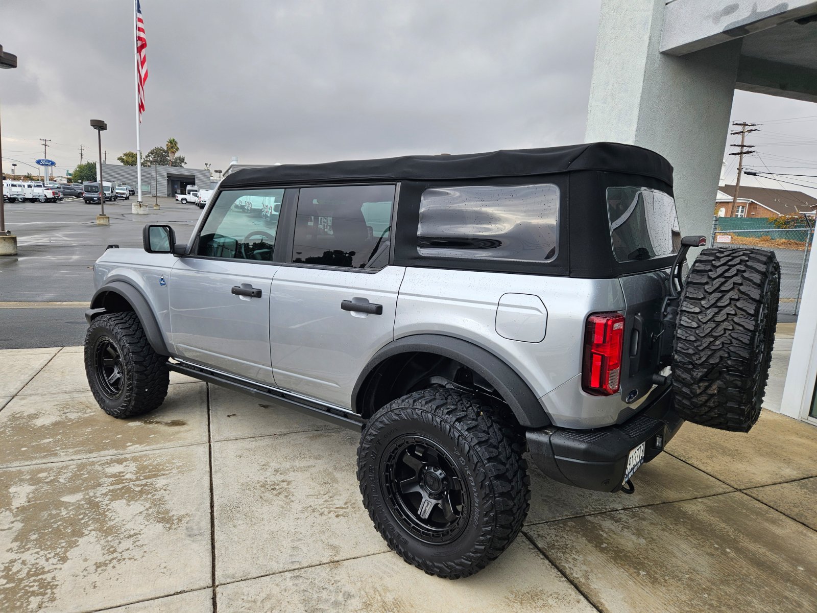 Used 2022 Ford Bronco Black Diamond AWD/4WD image 3