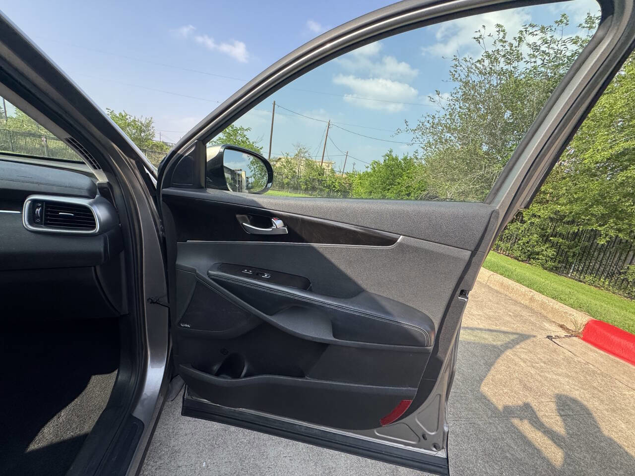 Used 2016 Kia Sorento EX w/ EX Touring Package FWD image 24