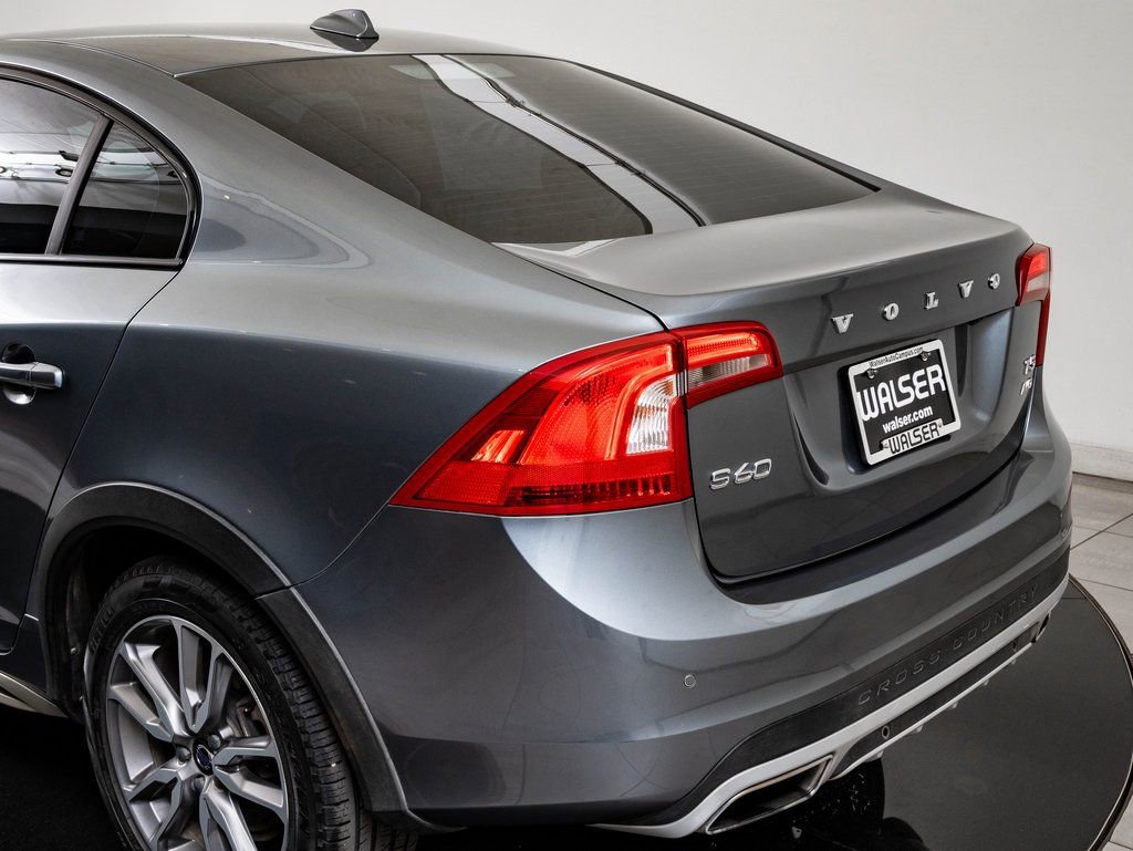 Used 2018 Volvo S60 T5 Cross Country Platinum image 19