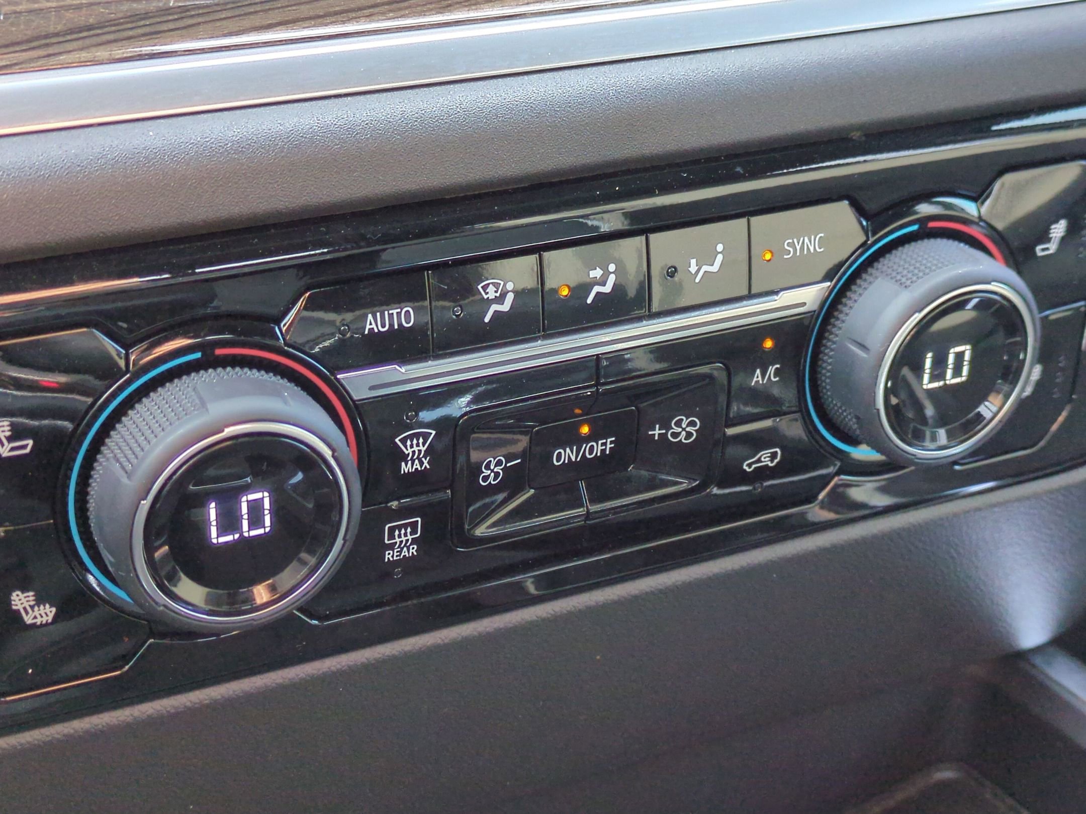 Certified 2025 Chevrolet Silverado 1500 LT Trail Boss w/ Convenience Package II image 28