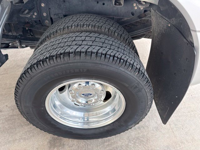 Used 2024 Ford F350 4x4 Crew Cab DRW Super Duty image 5