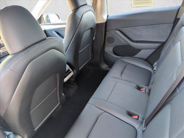 Used 2024 Tesla Model Y Long Range AWD/4WD image 19